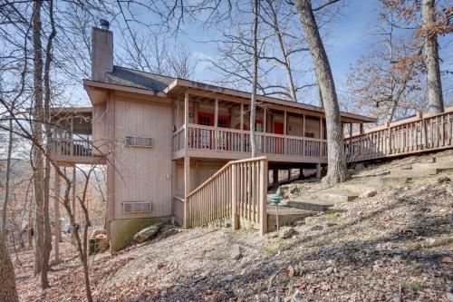 Osage Beach Home Screened Porch, Resort Amenities