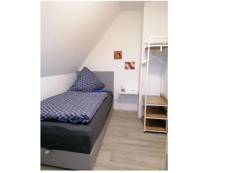 3 bedrooms, 6 beds