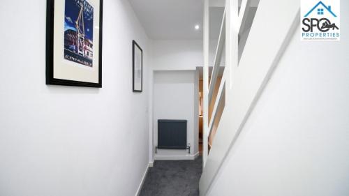 City Lofts Cardiff Spacious with parking Ideal for Families or Contractors - image 11