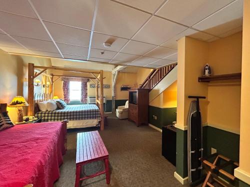 The Common Man Inn, Spa & Lodge The Common Man Inn, Spa & Lodge