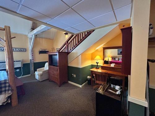 The Common Man Inn, Spa & Lodge The Common Man Inn, Spa & Lodge