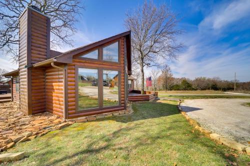 Incredible Log Home 1 Mile from Lake Tenkiller