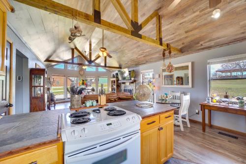 Incredible Log Home 1 Mile from Lake Tenkiller in Van Buren