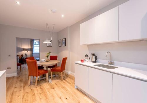 Luxury apartment Stafford Street - image 8