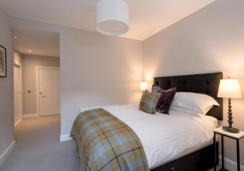 Luxury apartment Stafford Street - image 4