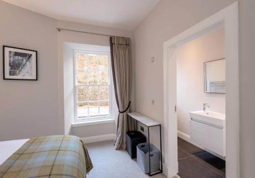 Luxury apartment Stafford Street - image 7
