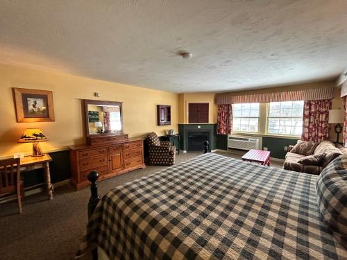 The Common Man Inn, Spa & Lodge The Common Man Inn, Spa & Lodge