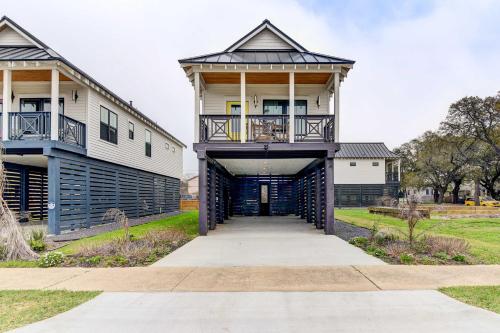 Galveston Escape, 1 Mi to Historic Pleasure Pier! in Galveston, USA