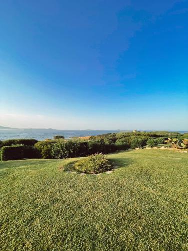 Casa con giardino e meravigliosa vista sul mare