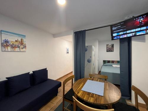 One-Bedroom Apartment image 5