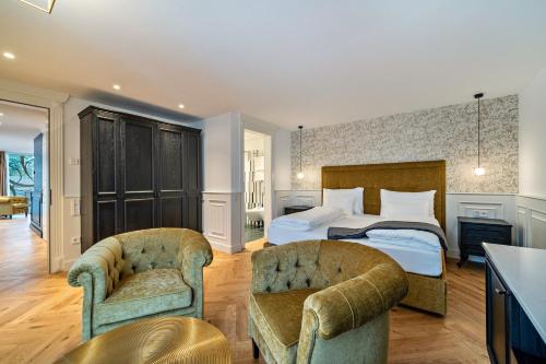 Superior One-Bedroom Apartment