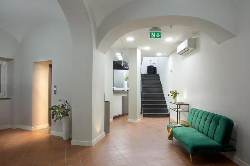 Palazzo Sant'Antonio, Naples