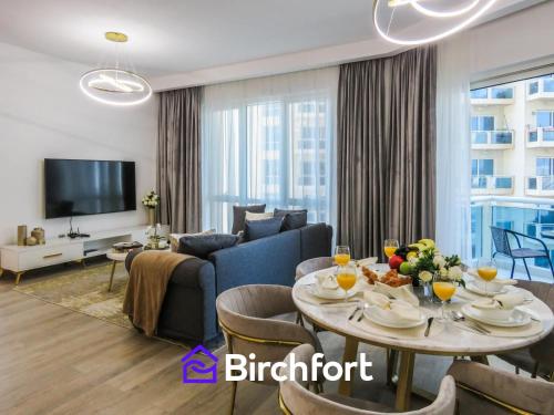 Birchfort - Newly Renovated Huge 2 bedroom apartment