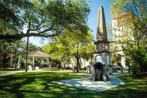 Unit 3306 - Ocean & Racquet Club - main image