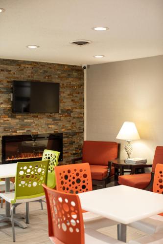 ล็อบบี้, ไนต์ อินน์ - เมาท์แอรี นอร์ทแคโรไลนา (Knights Inn - Mount Airy, NC) in เมาท์แอรี (นอร์ทแคโรไลนา)