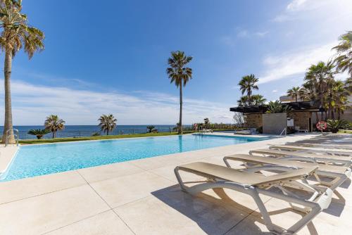 Modern frontline beach - Estepona