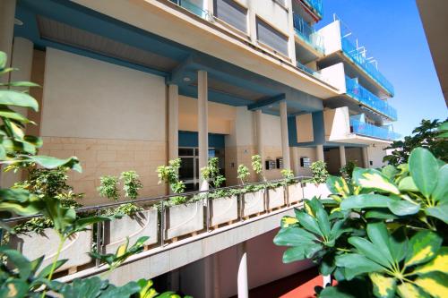 ทัศนียภาพภายนอกโรงแรม, Homeincalpe Borumbot in คัลพี