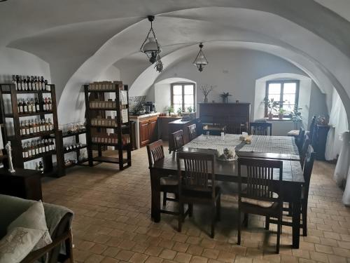 設施, Rodinná farma Sedmikráska (Rodinna farma Sedmikraska) in 斯奈茲內