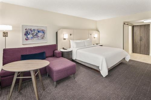 Crowne Plaza Orlando - Lake Buena Vista, an IHG Hotel