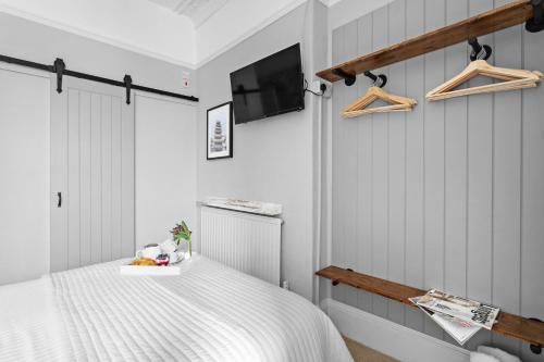 Sandway House - image 8