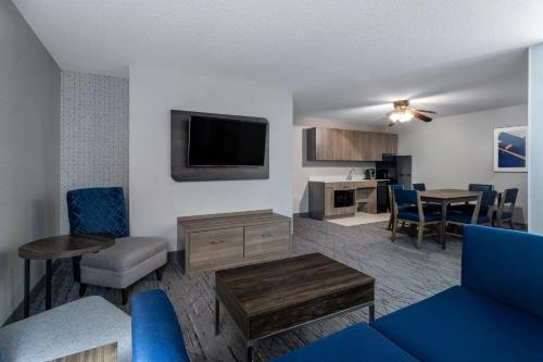 Holiday Inn Express Hotel & Suites-St. Paul, an IHG Hotel