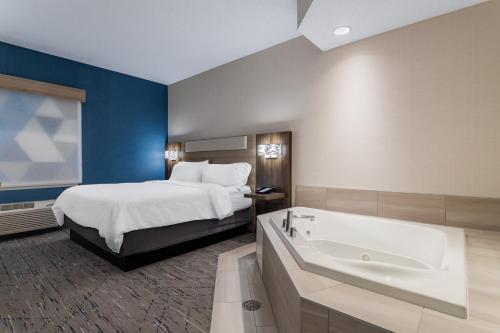 Holiday Inn Express Hotel & Suites-St. Paul By IHG