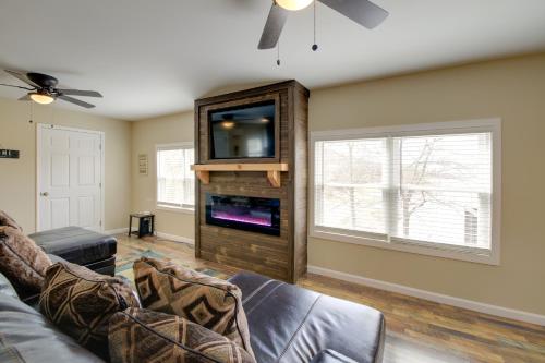 Remodeled Lakefront Dandridge Home with Deck and Dock! - image 8