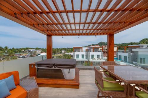 Ocean One Roatan