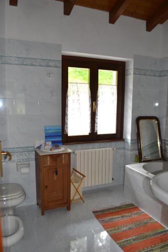 Bathroom, Casa Alpina in Collio
