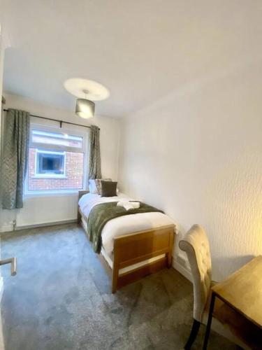 Private Northumberland Apartment - FREE PARKING in ไบลท์