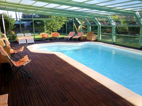 Chambre d'hôte avec piscine couverte chambre d'hôte Sargé-lès-le-Mans