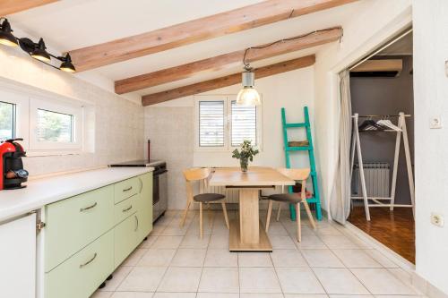 One-Bedroom Apartment with Terrace image 7