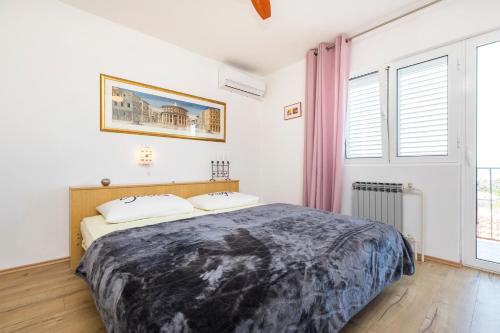 Double Room with Balcony and Sea View room in Apartments and rooms with parking space Mali Losinj (Losinj) - 2495