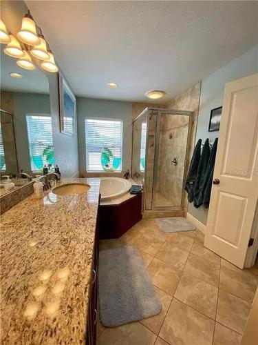 4BR Private Dock, Warm Spring Canal, Kayaks, Canoe in ฮัตสัน(FL)