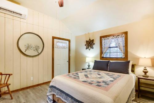 Lakehills Cabin with Fire Pit, Near Medina Lake! in Lakehills, USA