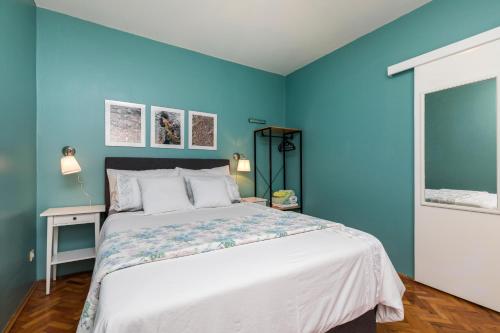 Double Room with Terrace image 4