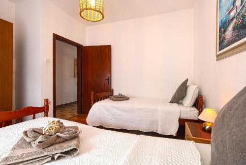 Three-Bedroom Apartment with Terrace image 6