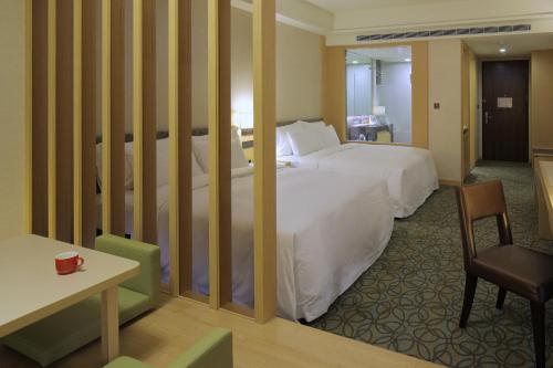 Japanese-Style Room image 3