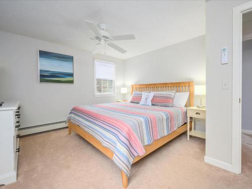17 Avalon Circle Osterville Cape Cod - - Sea Star - Tap to explore photos