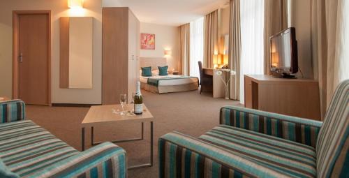 Double room, deluxe, sea view, beach view, spa bathtub