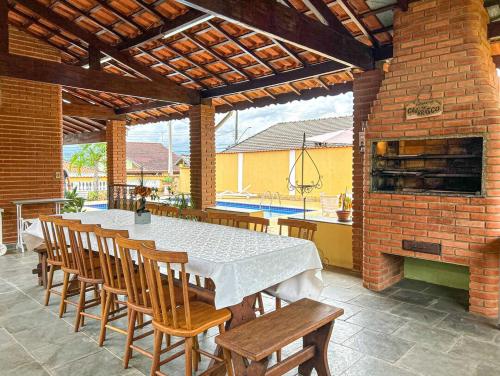 Chacara elegante com piscina e lazer em Atibaia SP