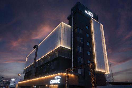 BYTHS CURVE HOTEL JEONGBUK IKUSAN