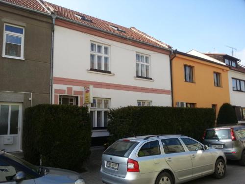 ทางเข้า, Pension U Dolezalu in ซิเดนิเซ