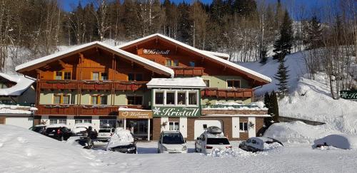 B&B Schladming - Pension Kristall - Bed and Breakfast Schladming