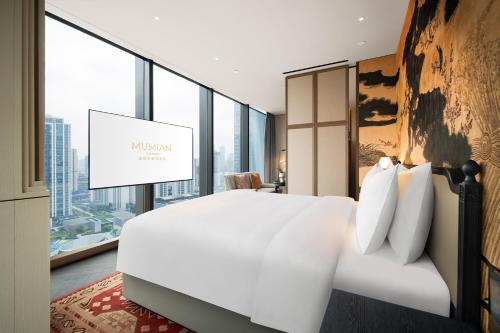 Deluxe Room image 3