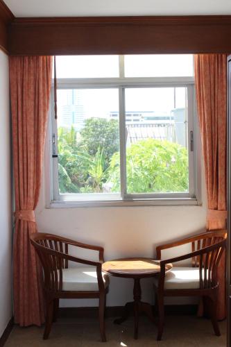 Talya Patong Hotel Room Type - Deluxe Queen Room