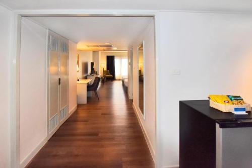 Family Suite City View image 3