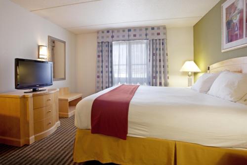 Holiday Inn Express Hotel & Suites Mooresville - Lake Norman, an IHG Hotel