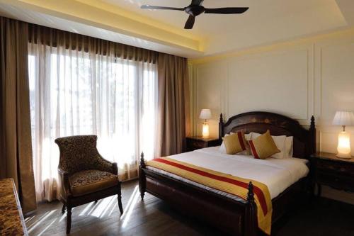 A Majestic Luxurious Villa Overlooking The Ganges photo 3