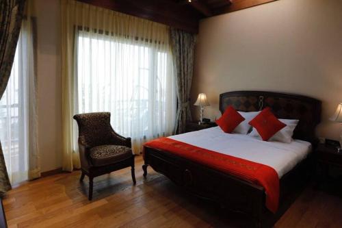 A Majestic Luxurious Villa Overlooking The Ganges photo 4